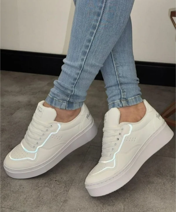 tÊnis branco refletivo